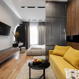  Апартаменты Dream On Drahomanova Street